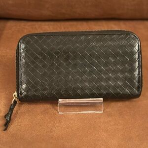Bottega Veneta Intrecciato Black Zippy Wallet